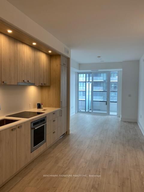 Property Photo:  10 Inn On The Park Drive 1806  ON M3C 0P9 