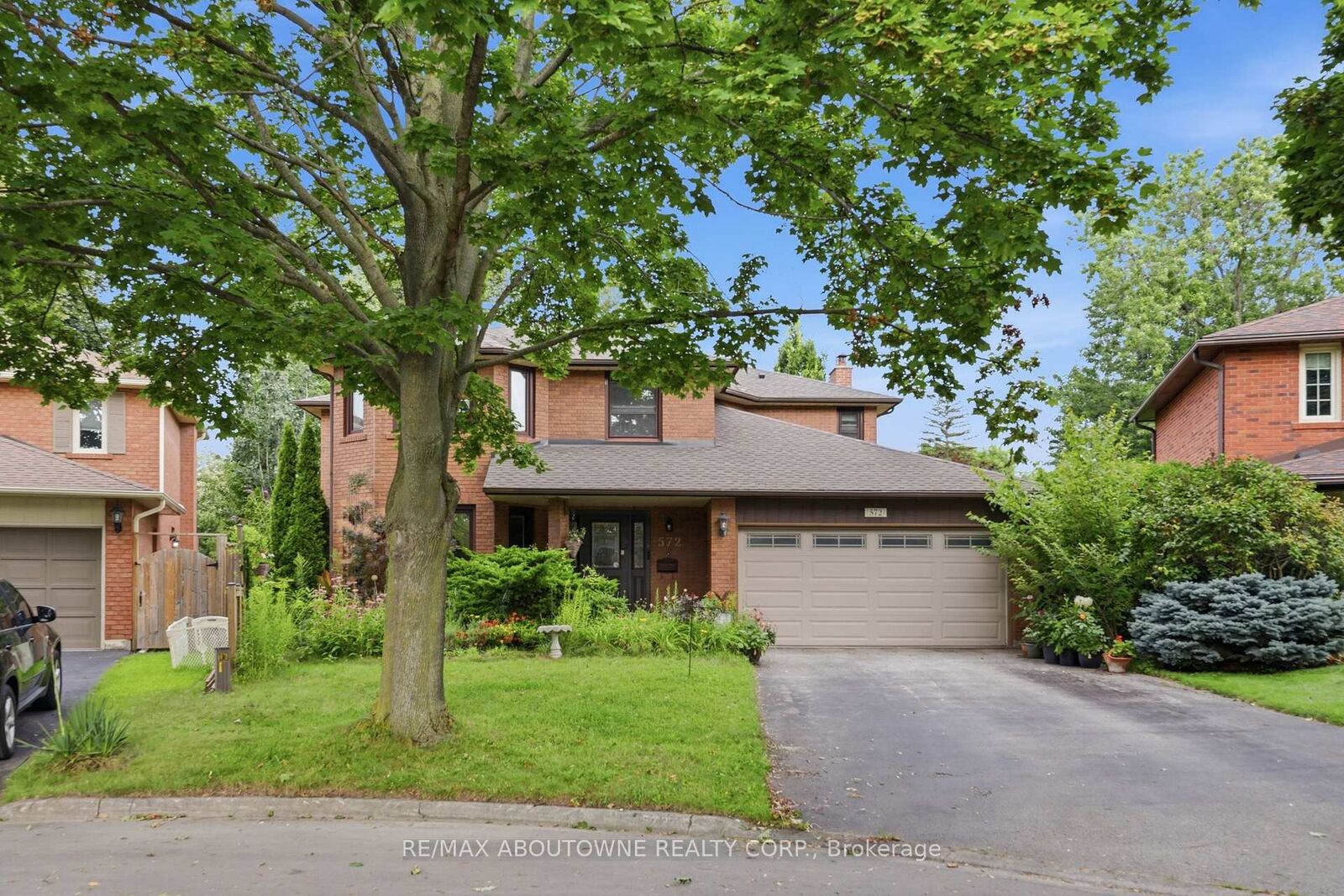 Property Photo:  572 Harmony Avenue  ON L7N 3S8 