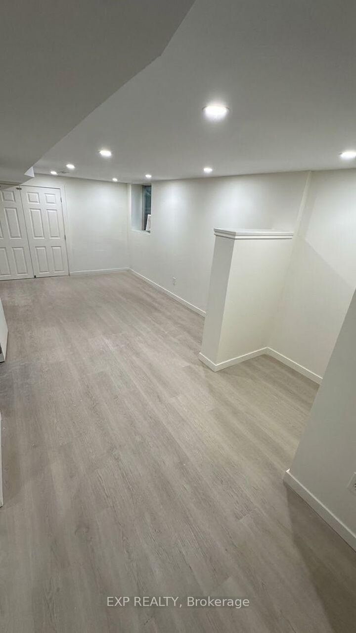Property Photo:  1336 Avenue T Avenue  ON K1G 0C6 