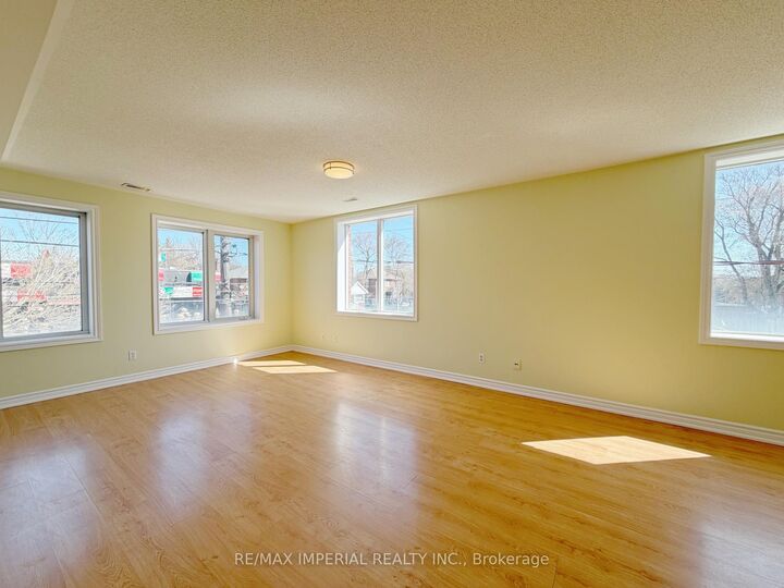 Property Photo:  621A The Queensway N/A  ON M8Y 1K4 