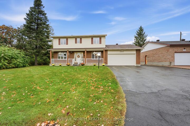 Property Photo:  1283 Surrey Avenue  ON K1V 6S8 