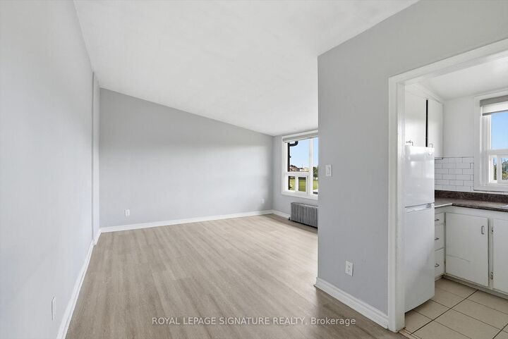 Property Photo:  49 Cuffley Crescent S 301  ON M3K 1X4 