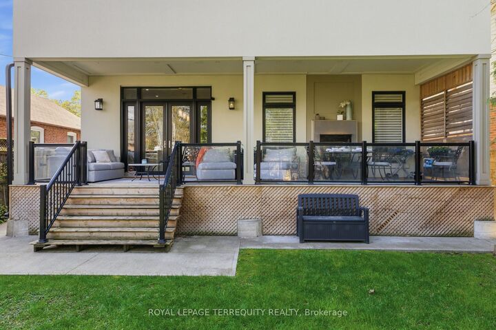 Property Photo:  130 Edgecroft Road  ON M8Z 2C3 