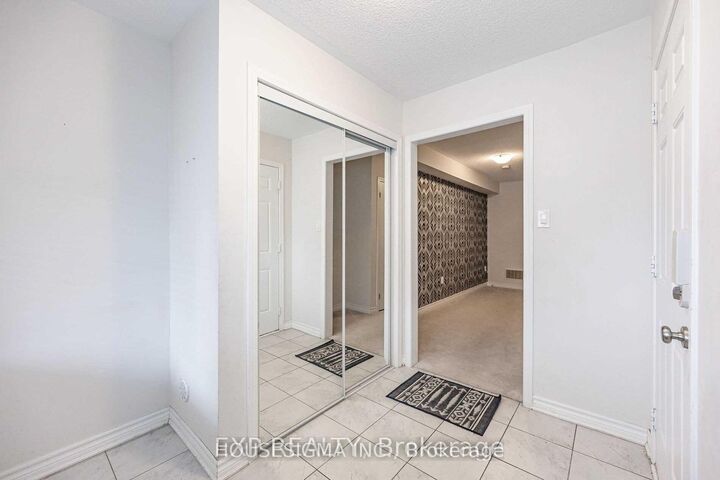 Property Photo:  1761 Copeland Circle  ON L9T 8X8 