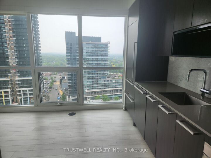 Property Photo: 115 McMahon Drive 1803 ON M2K 0E3