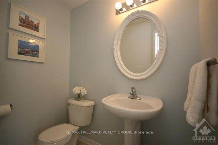 Property Photo:  553 Ashbourne Crescent  ON K2J 0P6 