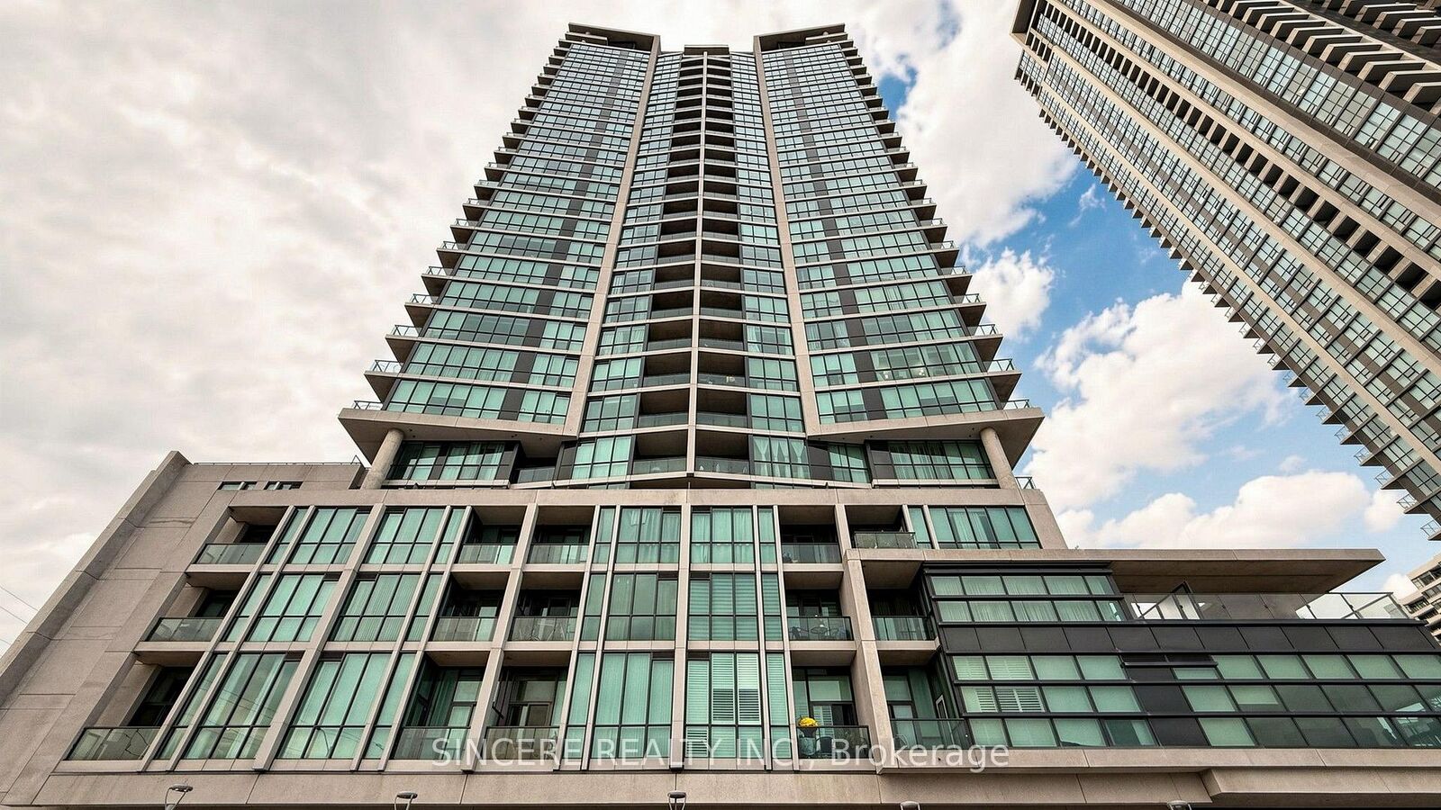 Property Photo:  3985 Grand Park Drive 205  ON L5B 0H8 