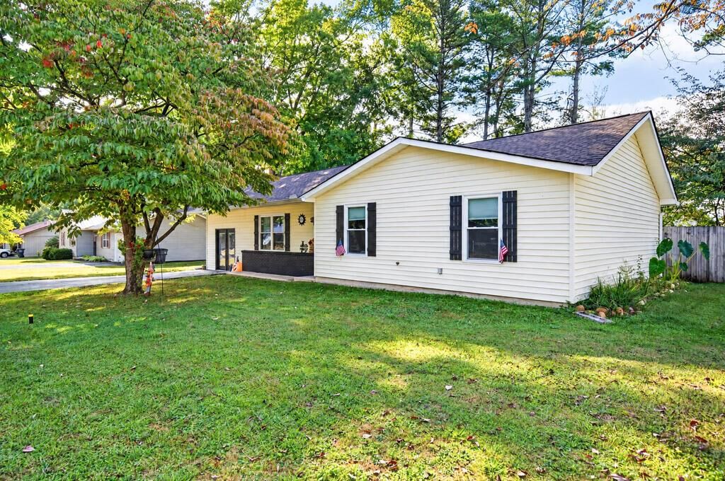 Property Photo:  1435 Cumber Lane  TN 38501 