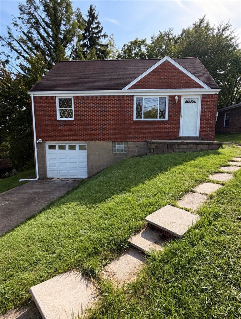Property Photo: 2542 Mohawk St PA 15131