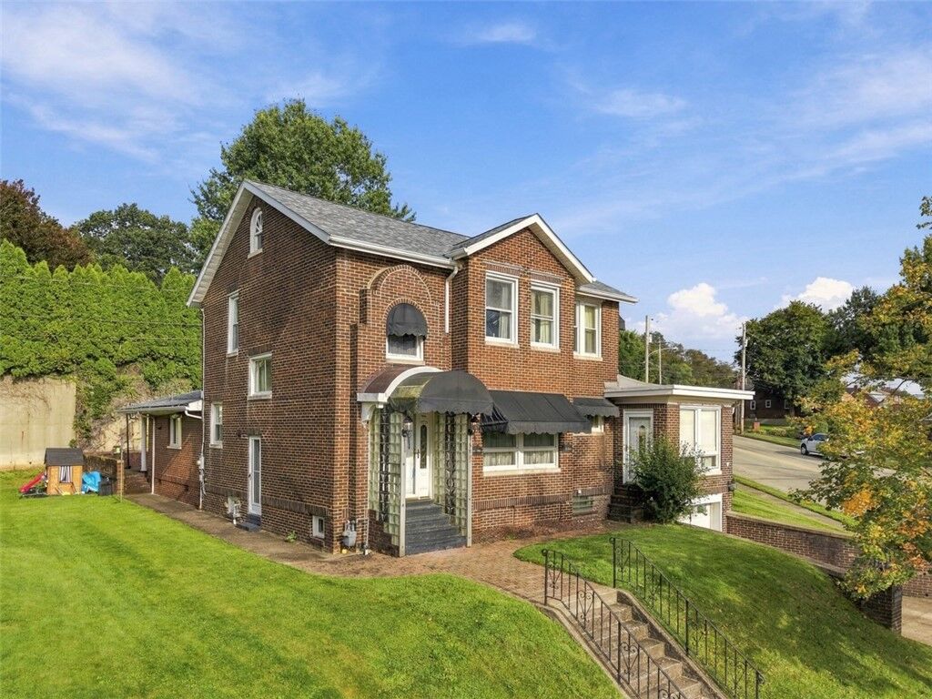 Property Photo: 989 Ohio Ave PA 15059