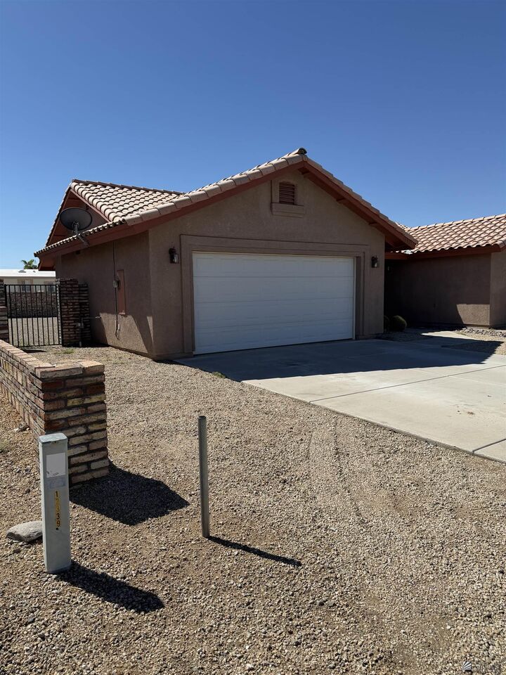 Property Photo: 12327 E 35 Pl AZ 85367