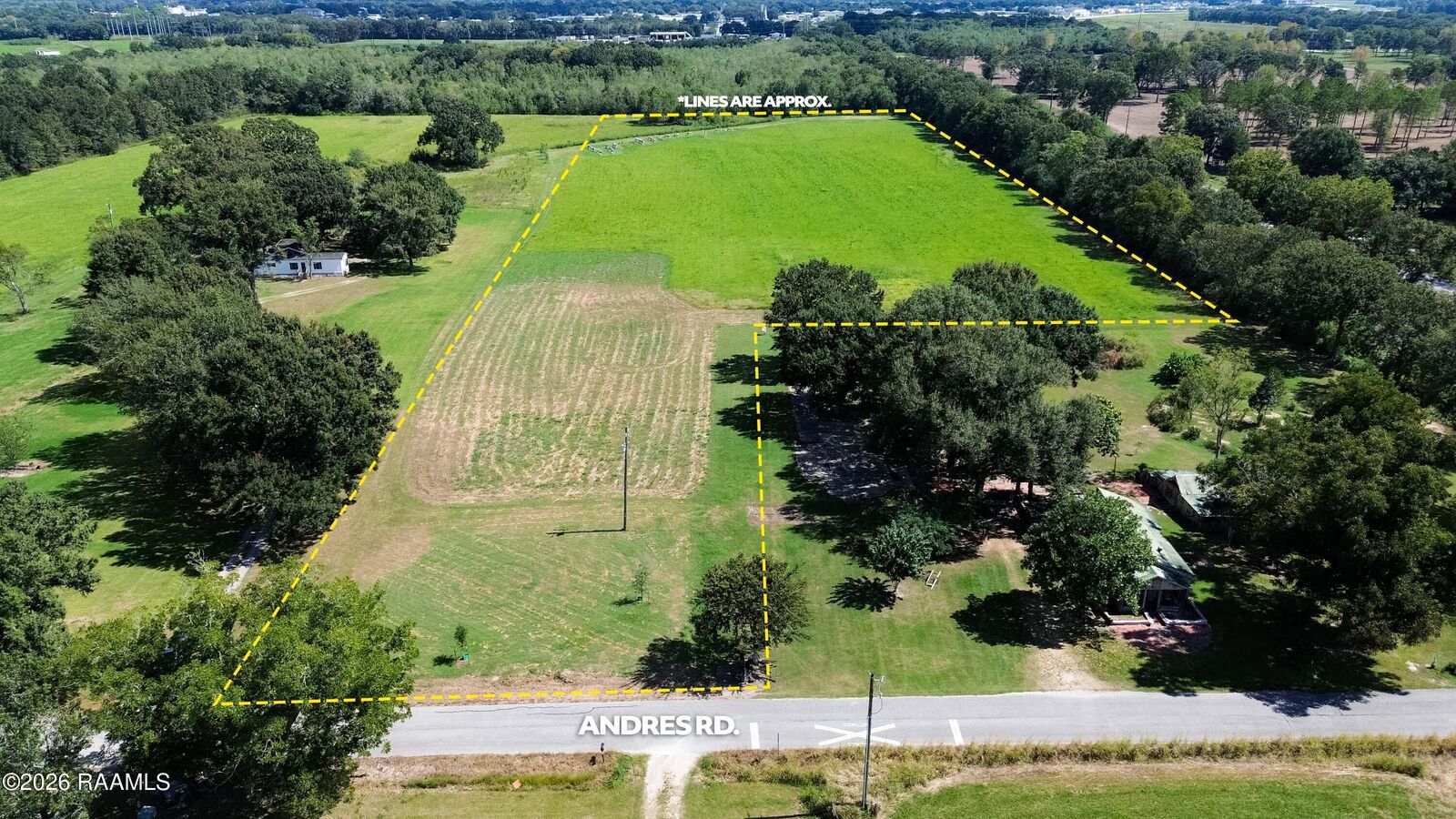 Property Photo: 112 Andres Road LA 70583