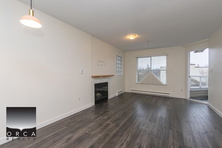 Property Photo:  1481 E 4th Avenue 402  BC V5N 1J6 