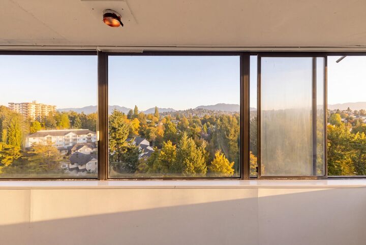 Property Photo:  2060 Bellwood Avenue 1303  BC V5B 4V2 