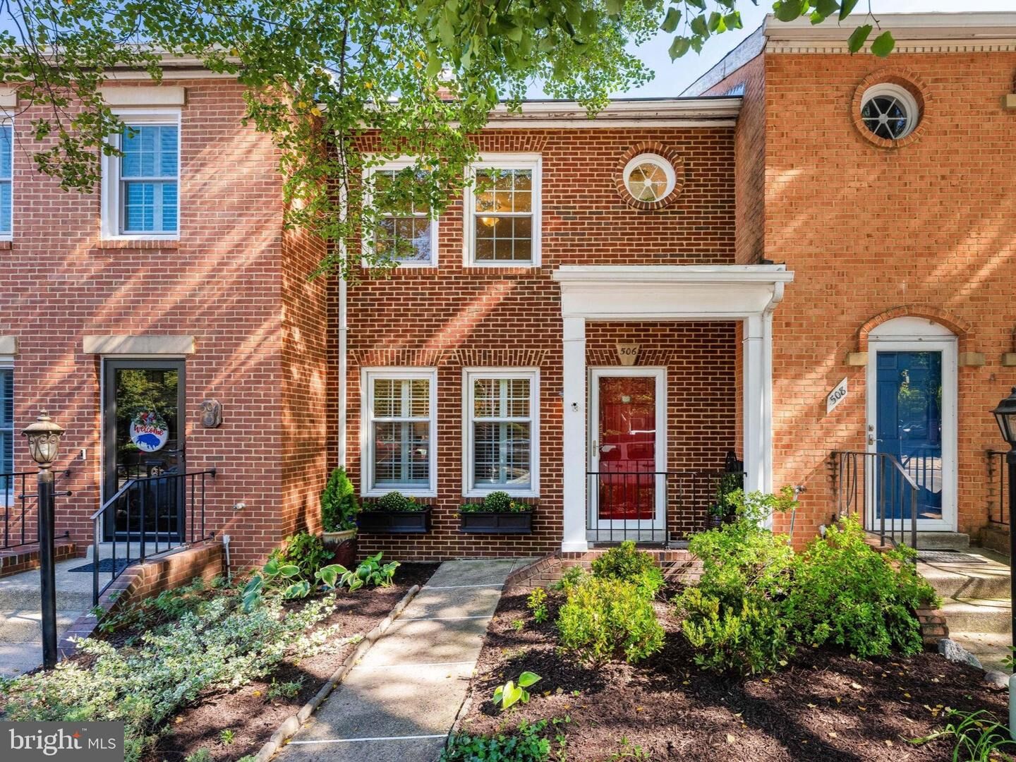 Property Photo:  506 S Columbus Street  VA 22314 
