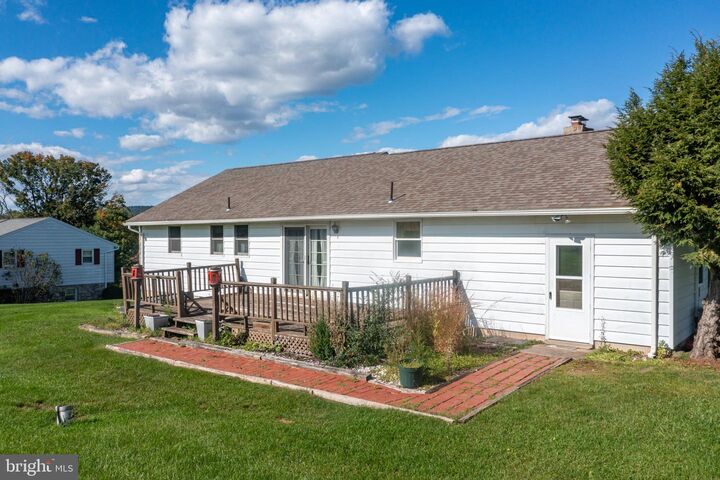 Property Photo:  38 Locust Road  PA 19512 