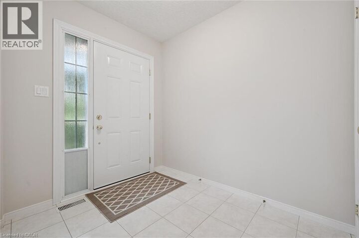 Property Photo:  941 Gordon Street 20  ON N1G 4R9 