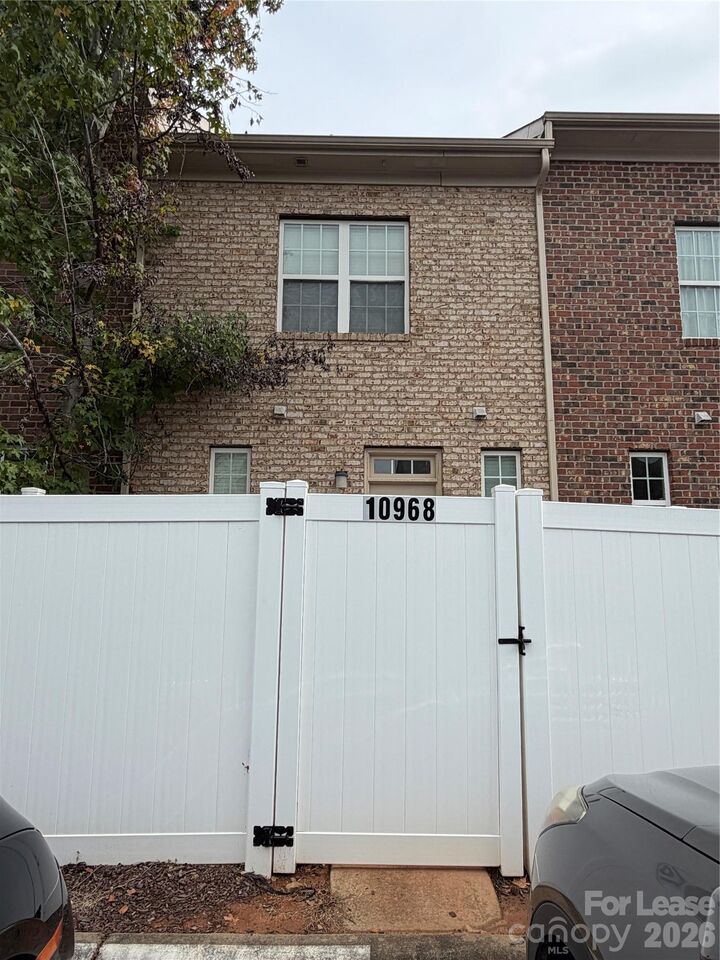 Property Photo:  10968 Cedar Walk Lane  NC 28277 