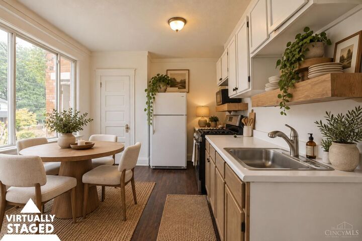 Property Photo: 2200 Lawn Avenue OH 45212