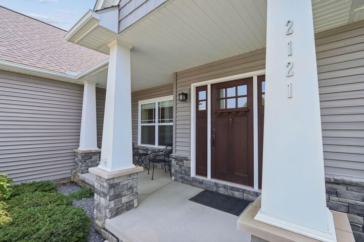 Property Photo:  2121 Sheryl Lynn Drive  OH 43055 