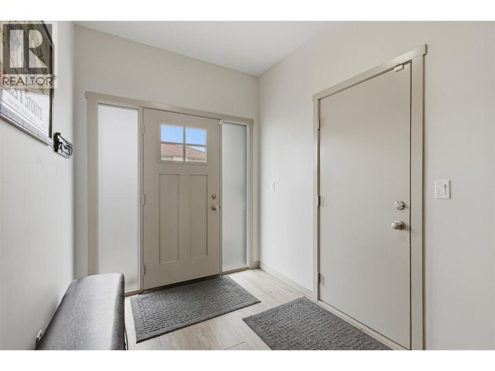 Property Photo:  611 McGowan Avenue  BC V2B 2P7 
