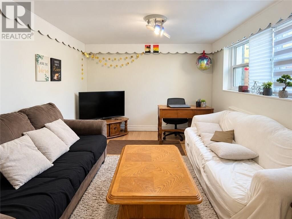 Property Photo:  67 O'Connor Street Unit# Lower  ON P3E 1J1 