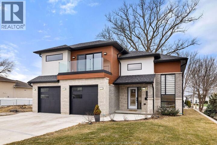 Property Photo:  1118 Union Street  ON N9V 2Y5 
