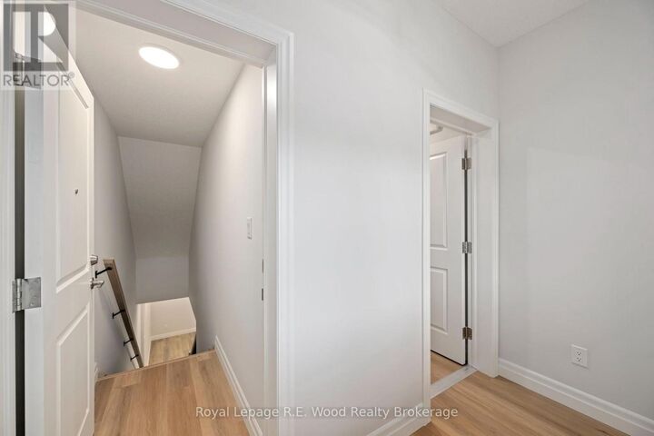 Property Photo:  3 Hoylake Road  ON N5R 0R9 