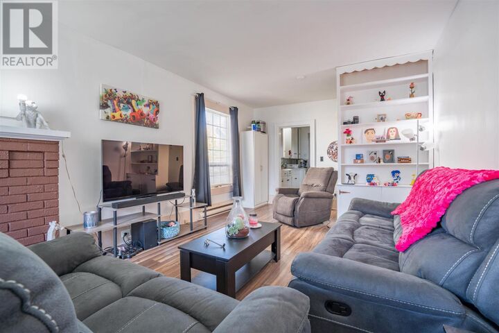 Property Photo:  40 Grace St  ON P6A 2S6 