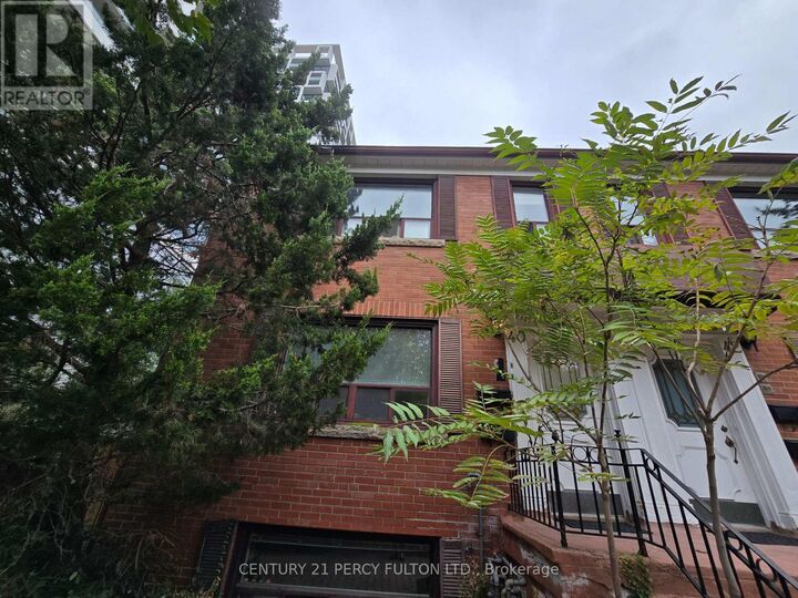 Property Photo:  40 Hillsdale Avenue East 40 B  ON M4S 1T5 