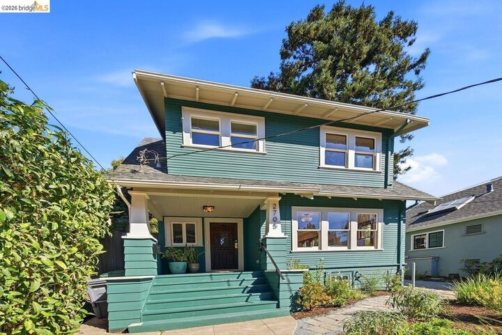 Property Photo: 2705 Walker St CA 94705