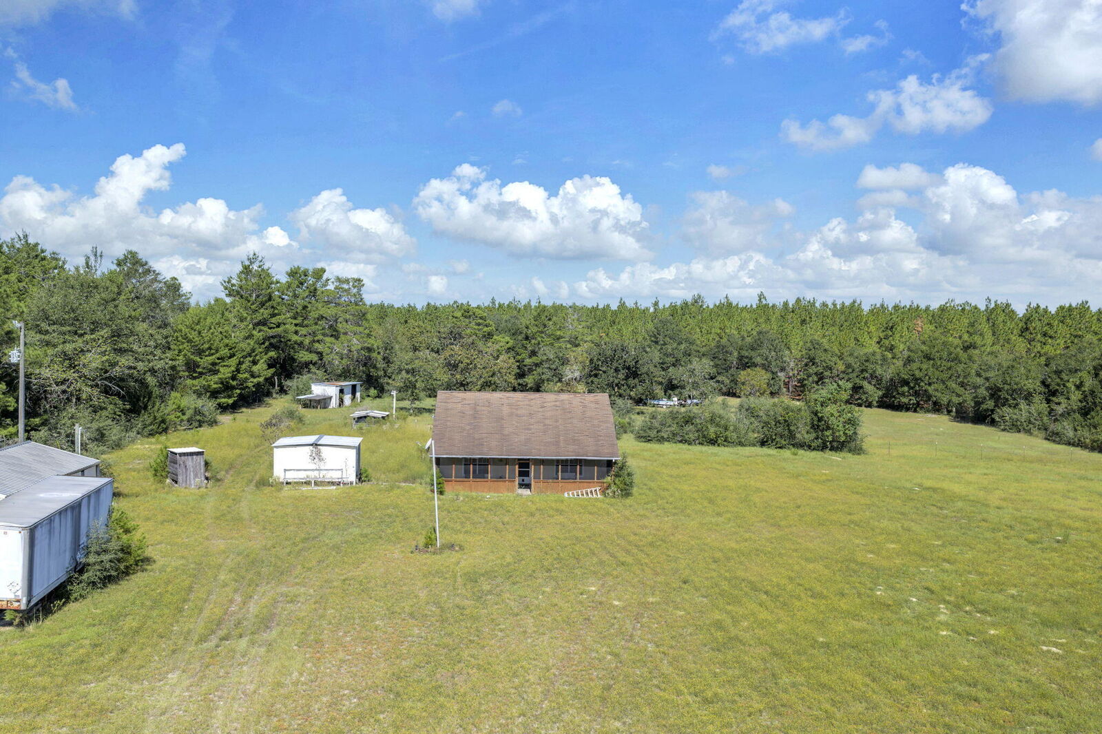 Property Photo:  6049 Co Hwy 1087  FL 32433 