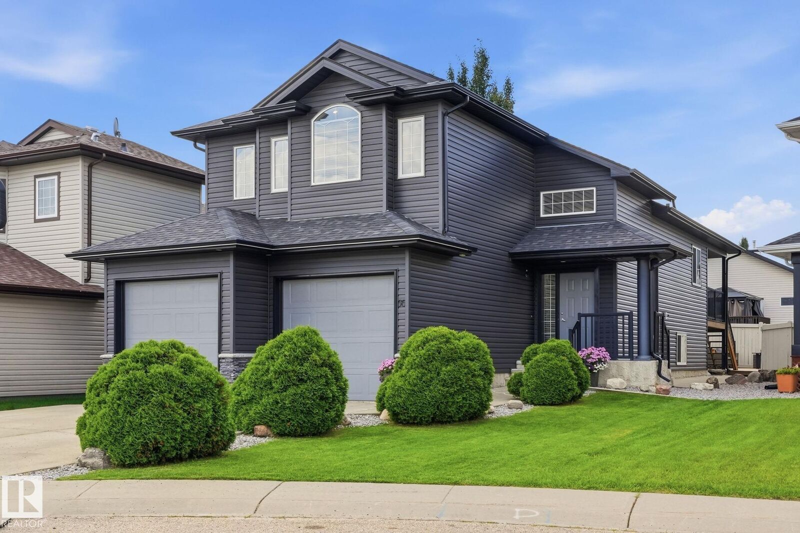 Property Photo:  66 Willowby Close  AB T7Z 2X5 