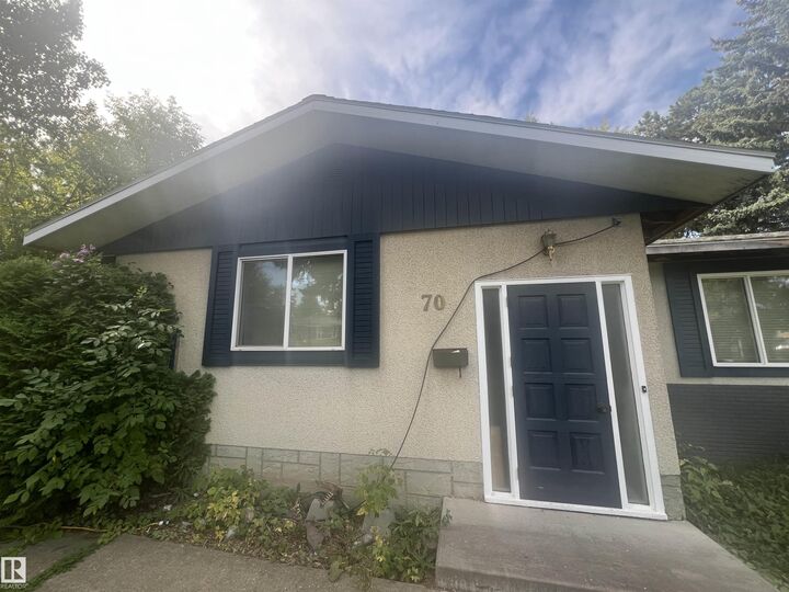 Property Photo:  70 Sunset Boulevard  AB T8N 0N9 