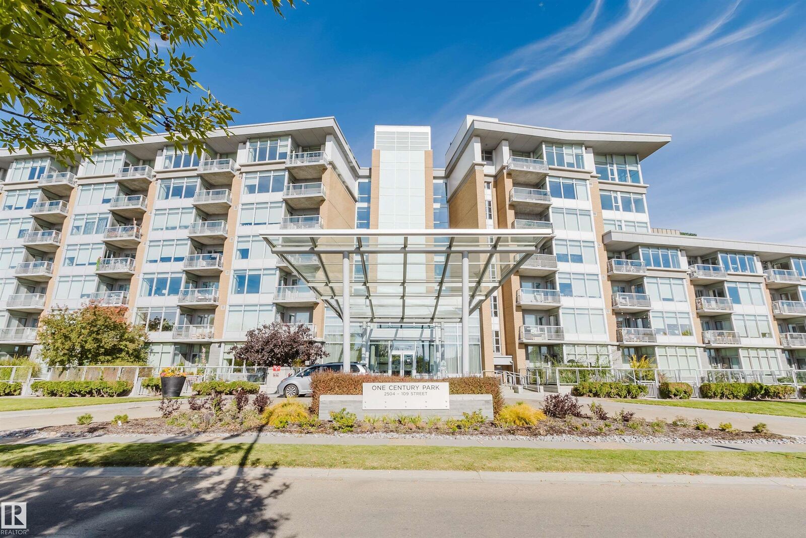 Property Photo:  2504 109 Street NW 401  AB T6J 2H3 
