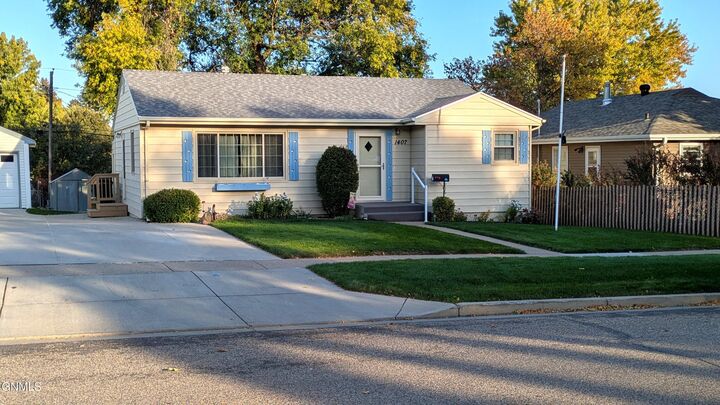 Property Photo:  1407 15th Street N  ND 58501 