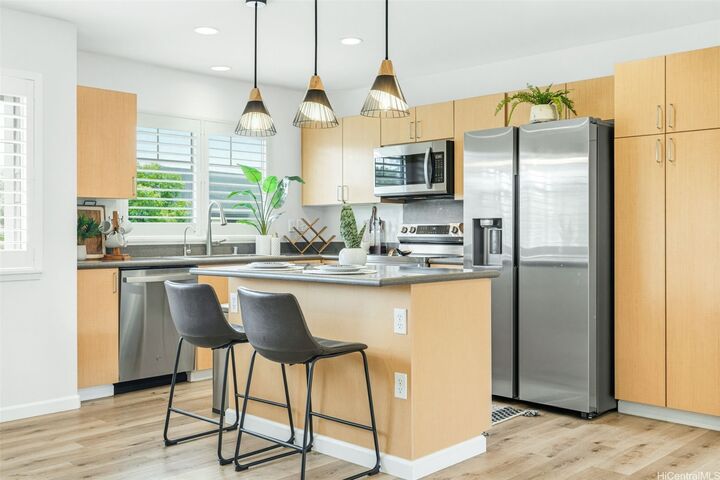 Property Photo:  95-969 Ukuwai Street 3403  HI 96789 