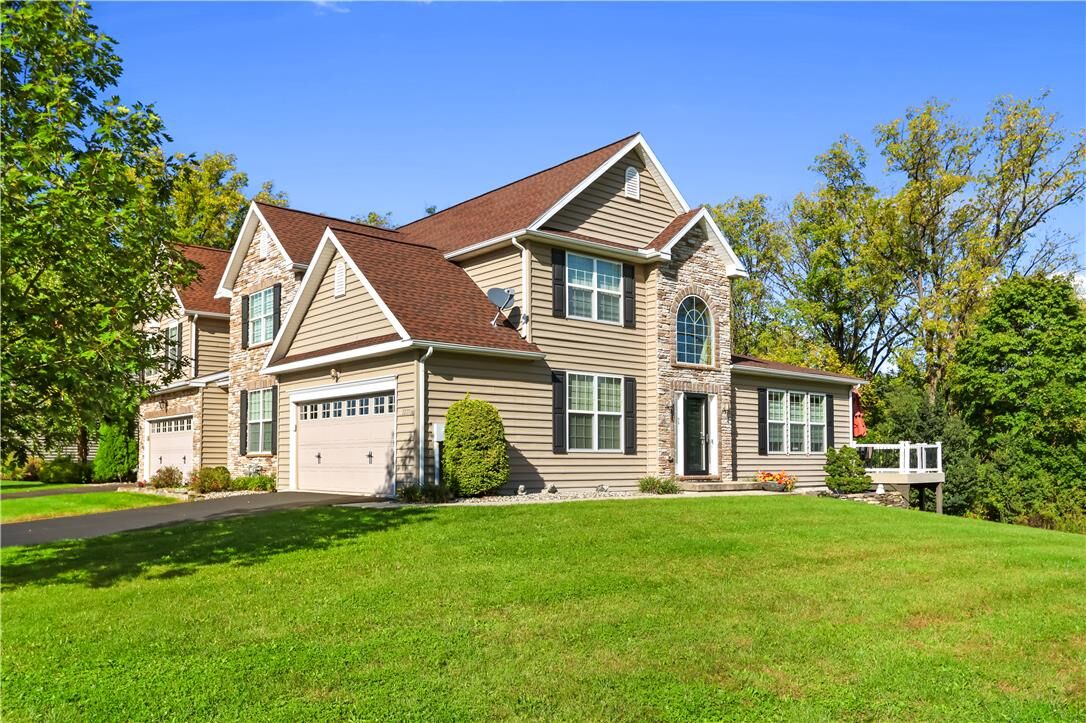 Property Photo:  1235 Monarch Lane  PA 18031 