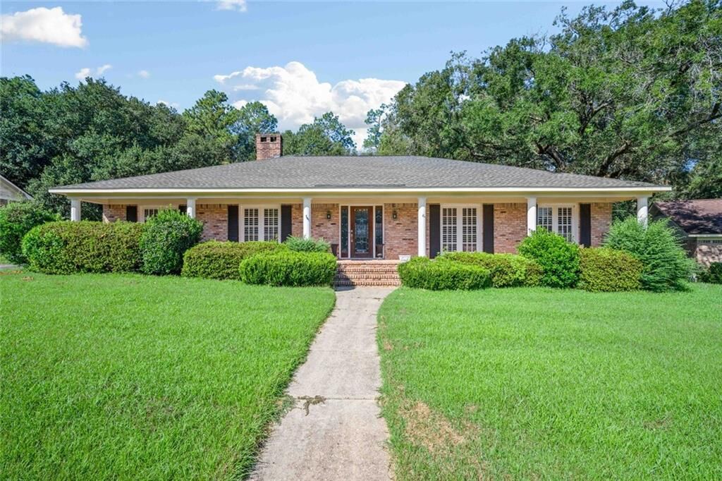 Property Photo: 1908 Pine Bough Court AL 36609
