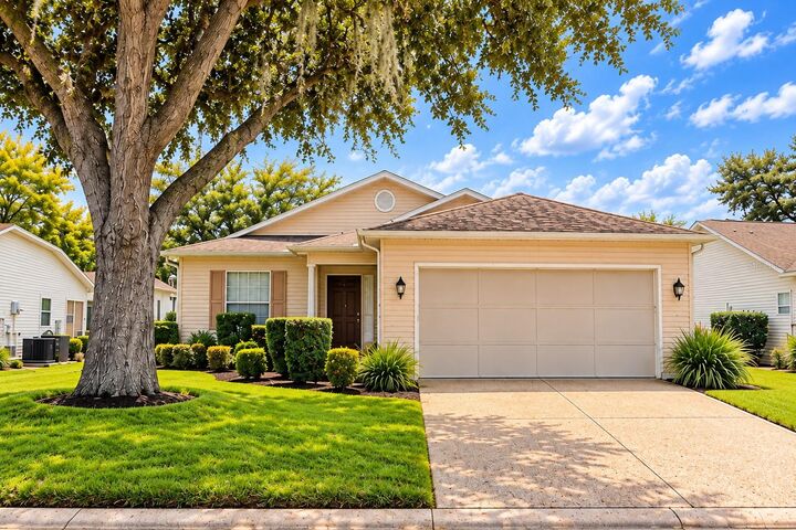 Property Photo:  752 Old Oaks Lane  FL 34748 