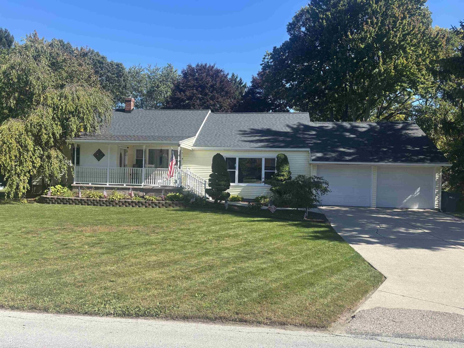 Property Photo:  3002 Oakwood Drive  MI 48060 