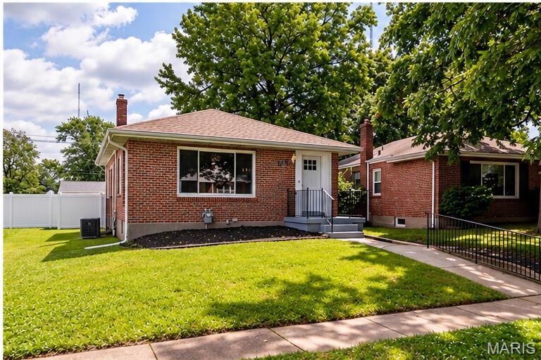 Property Photo: 7912 Pembroke Drive MO 63123