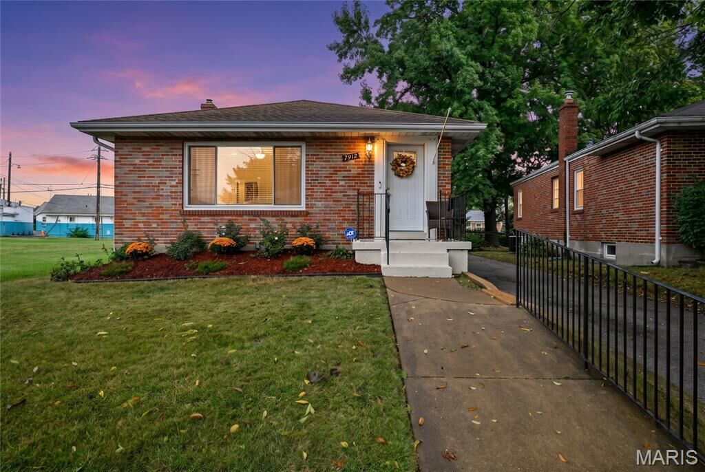 Property Photo:  7912 Pembroke Drive  MO 63123 