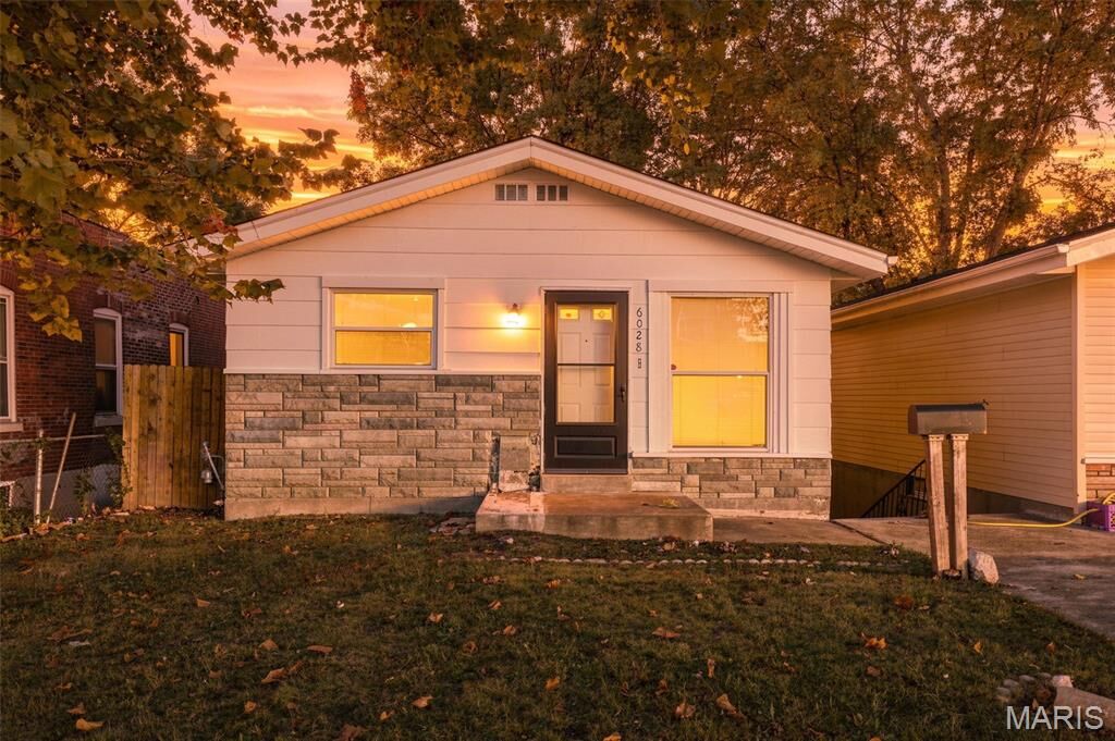 Property Photo: 6028 Minnesota Avenue MO 63111