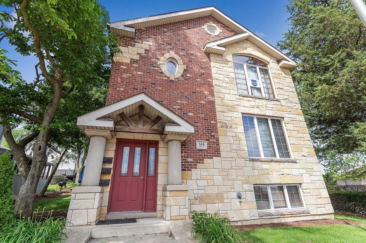 Property Photo:  308 State Street 2  IL 60439 