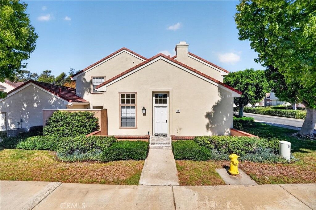Property Photo:  47 Georgetown 40  CA 92612 