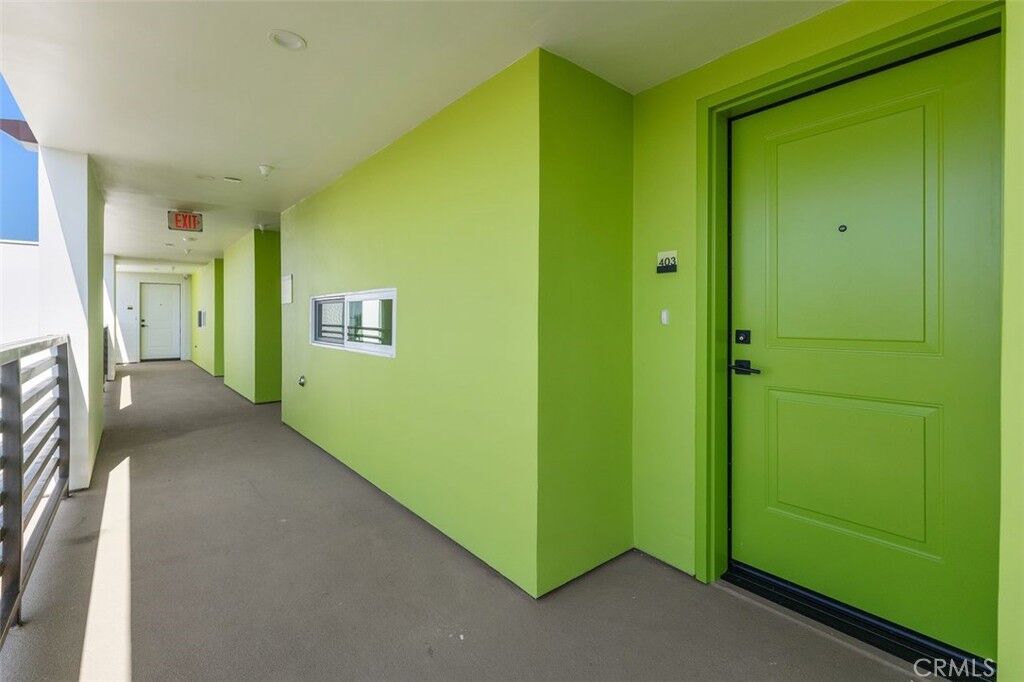 Property Photo:  176 N Catalina Avenue 403  CA 91106 