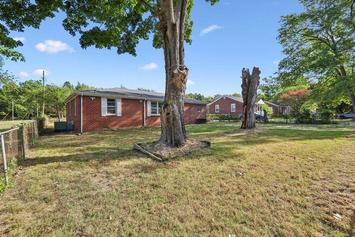 Property Photo:  103 Kings Rd  TN 37167 
