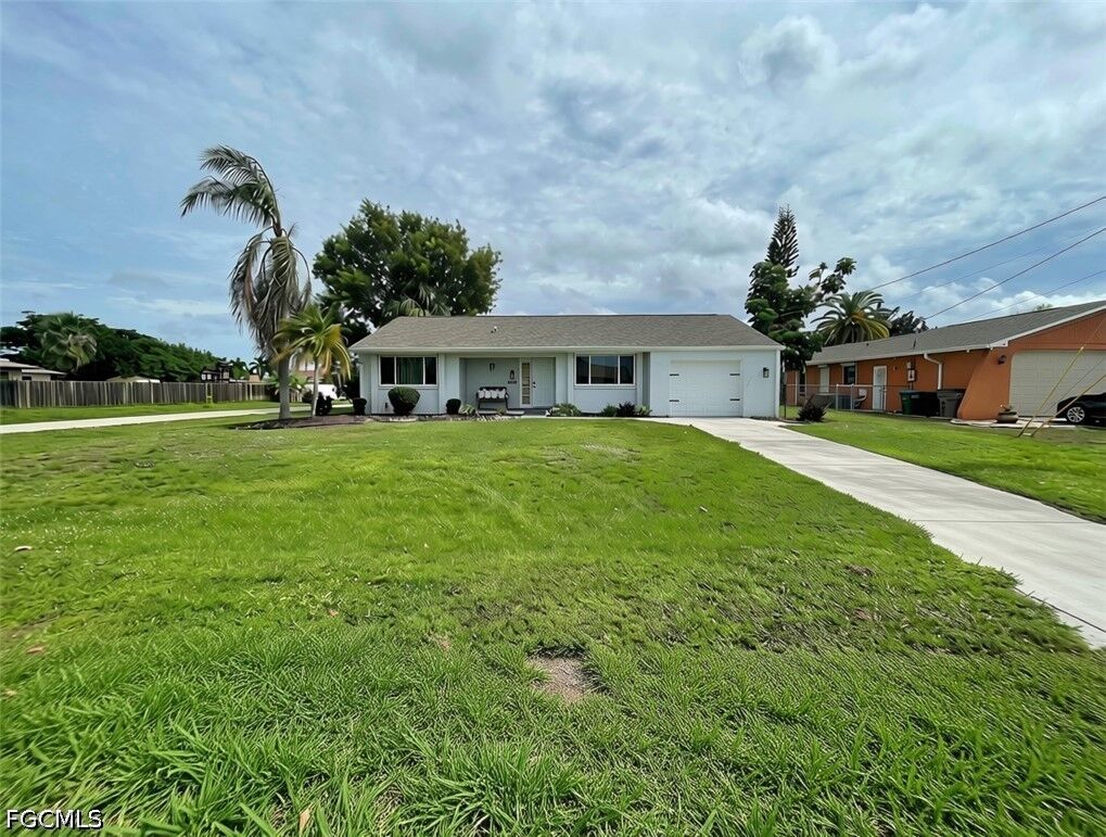 Property Photo:  3801 SE 10th Avenue  FL 33904 