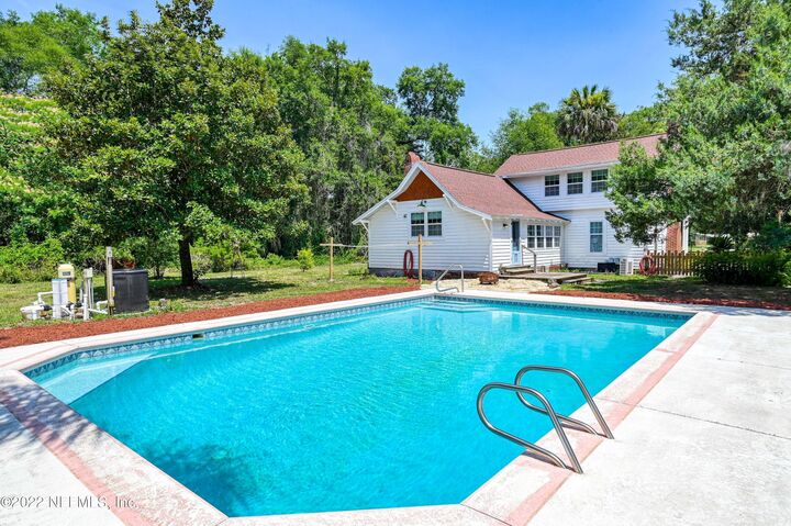 Property Photo:  117 Oak Lane  FL 32177 